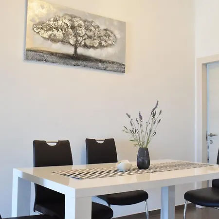 Luxury Otia Apartment *